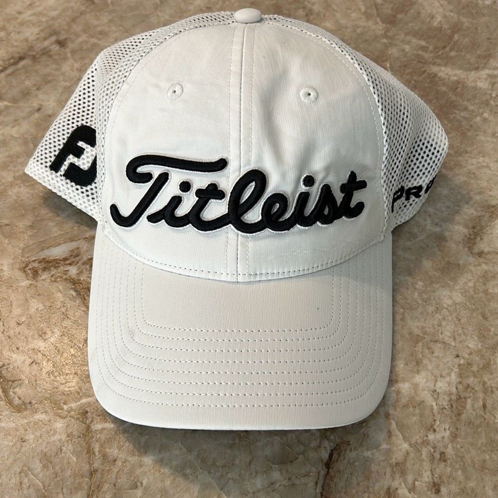 Foot Joy Titleist White Hat